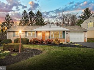 223 W Forrest Ave, Shrewsbury, PA 17361