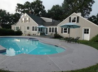 15 Windy Rdg, Trumbull, CT 06611