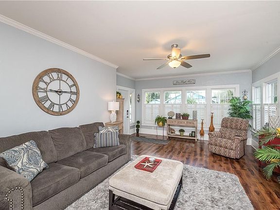 5th image of 814 Liberty Ave