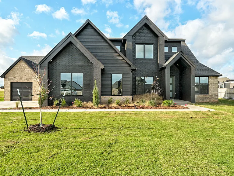 2101 Dax Ln — Photo 46