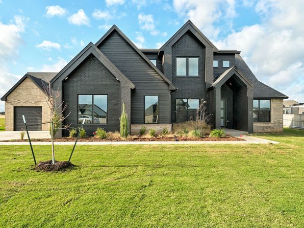2101 Dax Ln