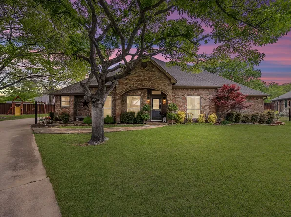 1413 Wedglea Ct, Bedford, TX 76021