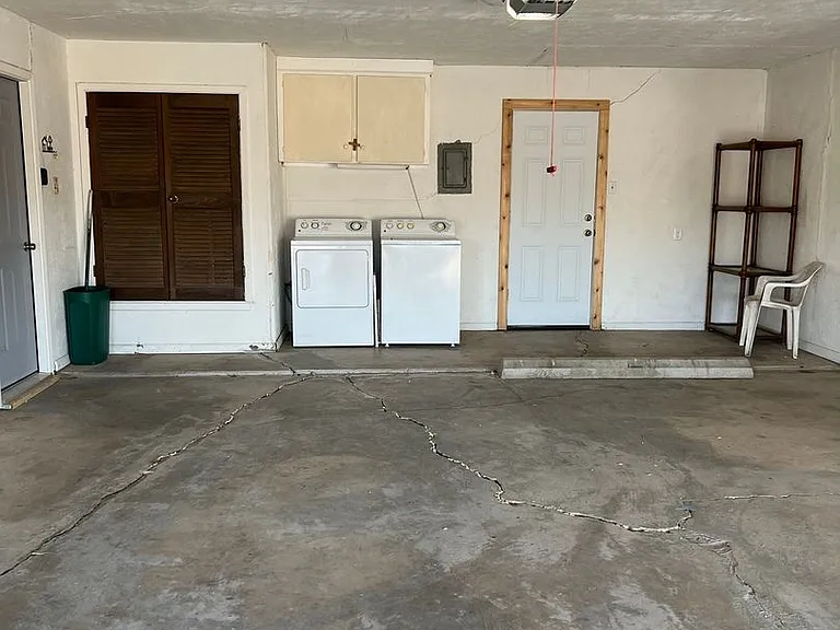 113 Shalimar Dr — Photo 12