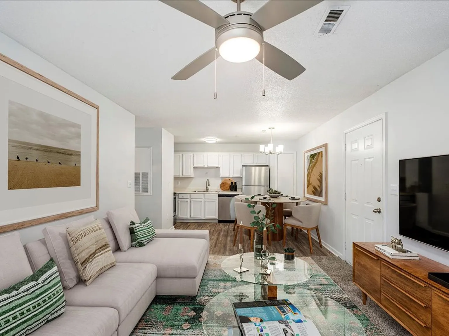 Stoney Ridge Luxury Apartments — Photo 4