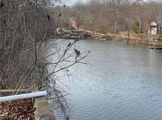 1 Elkridge Dr, Edwards, MO 65326