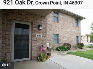 921 Oak Dr, Crown Point, IN 46307