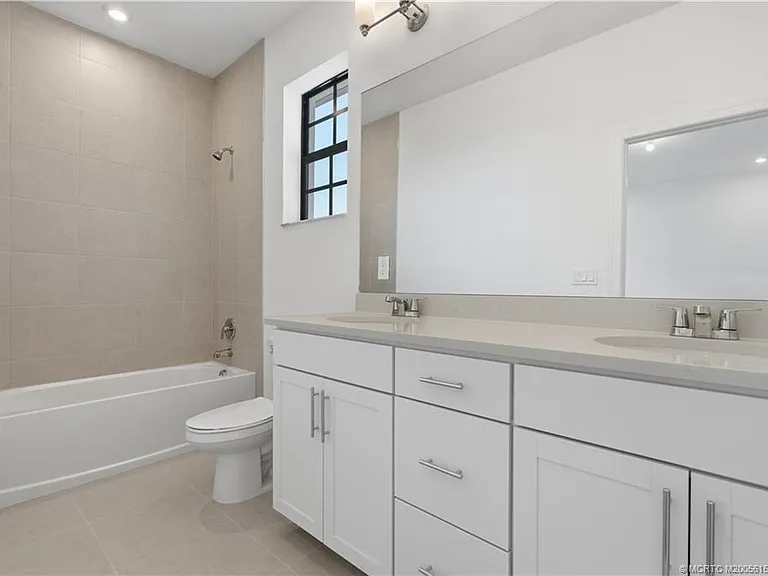 870 SW Newfield Ave — Photo 21