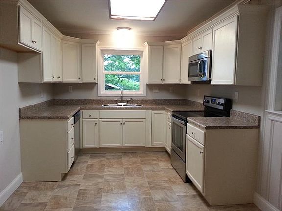 5th image of 104 Pine Forrest Dr