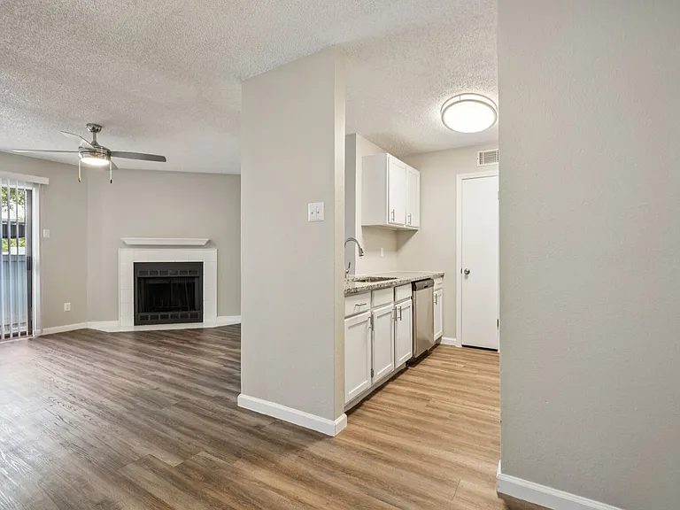 Fieldcrest Apartments — Photo 58