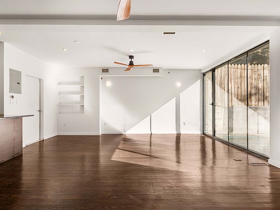 4th image of 131 Wythe Ave #1R