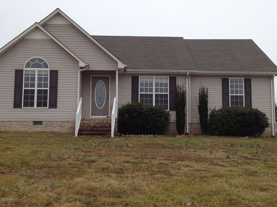 1st image of 4 Trotwood Dr