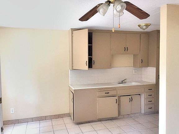 For Rent: $835 (1 Bed, 1 Bath )