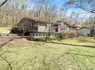 2205 Sunset Dr, Guntersville, AL 35976