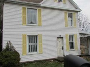 116 Petroleum Ave, Claysville, PA 15323