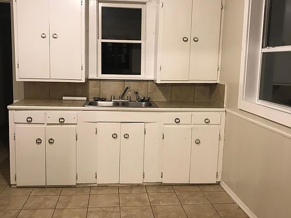 2nd image of 1304 W Taylor St