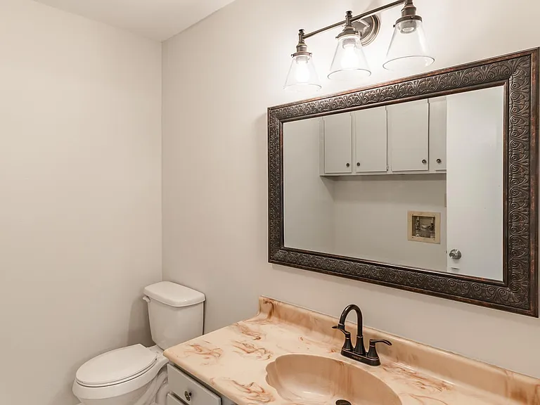 401 Hobbs Rd SE — Photo 25