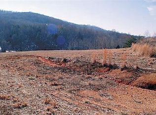 4112 Officers Chapel Rd, Cookeville, TN 38506