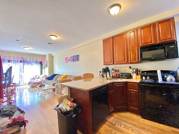 2nd image of 1839 N Bouvier St #B