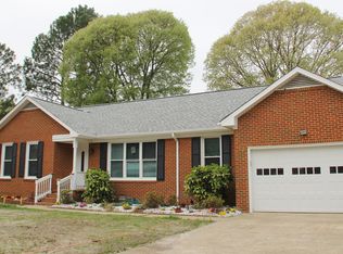 545 Woodstock Rd, Virginia Beach, VA 23464