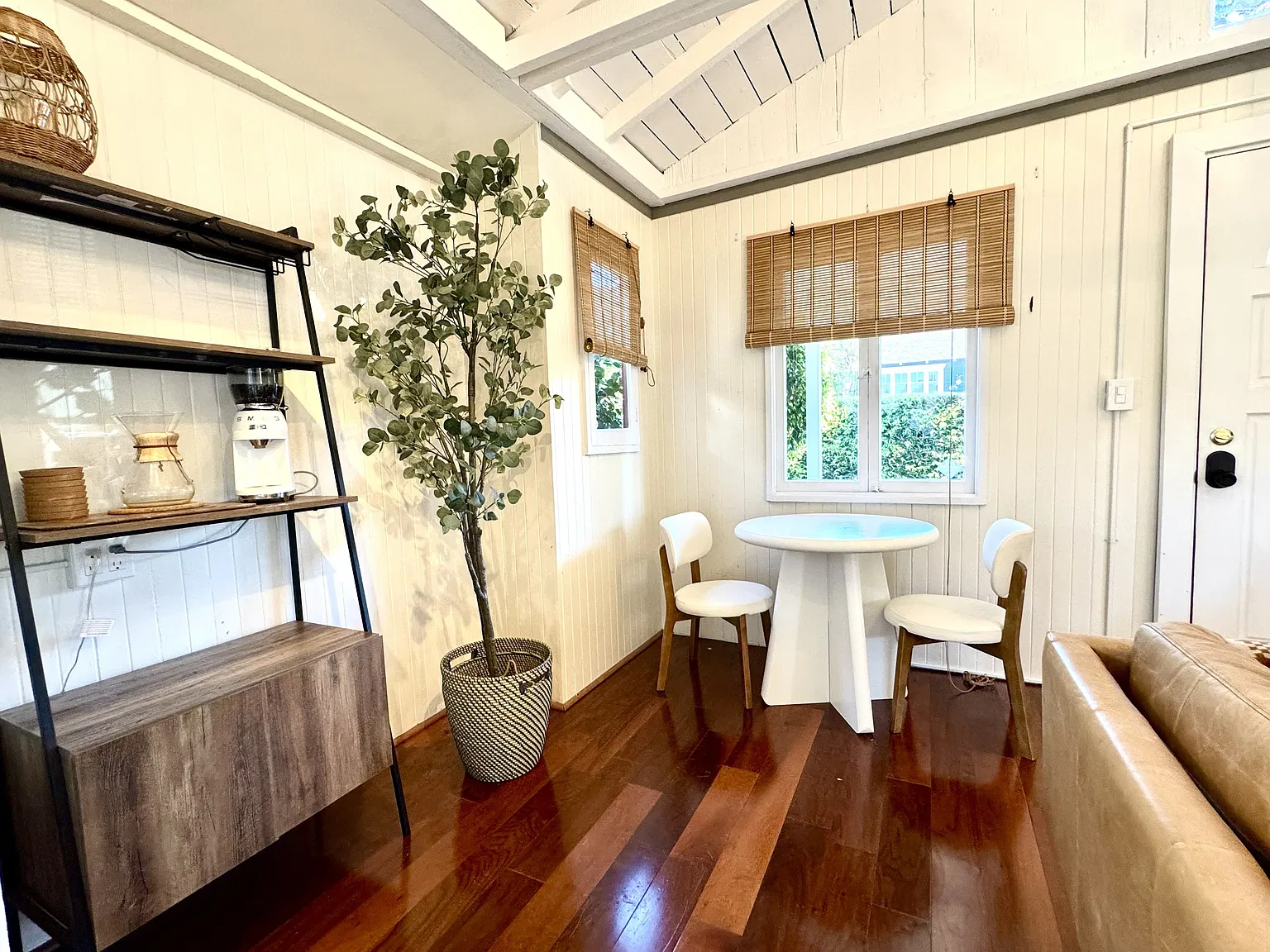 2 bed, 750 sqft, $6,500 — Photo 3