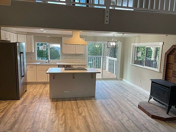 4th image of 42912 E Larch Mountain Rd