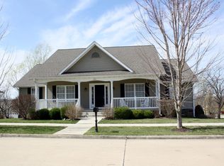 2201 Cherry Hill Dr, Columbia, MO 65203