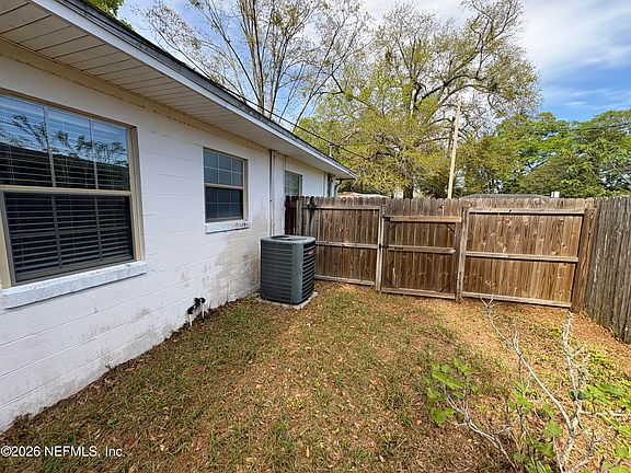 5th image of 2322 WOODRIDGE Road