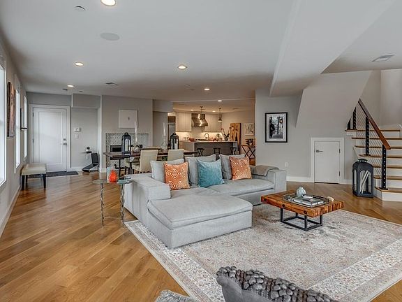 5th image of 469 E 4th St #1