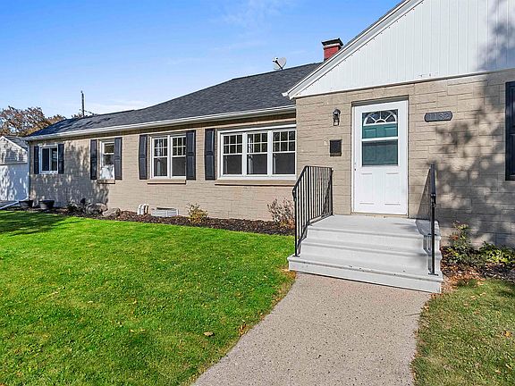 4th image of 1132 Minahan St