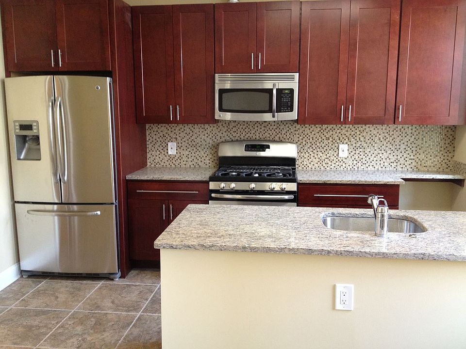 1st image of 622 South St #2