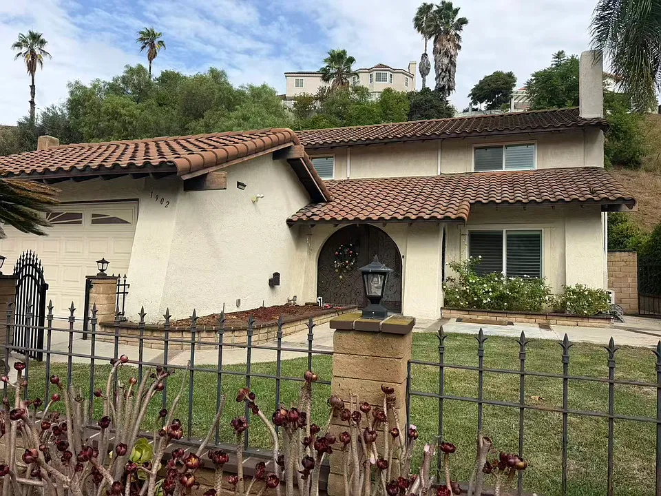 1902 Kiowa Crest Dr