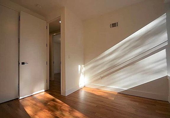 4th image of 314 Covert St #1R