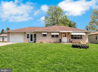 235 Cloverlane Dr, Manchester, PA 17345