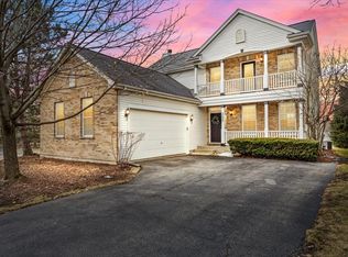 3233 Larrabee Dr, Geneva, IL 60134