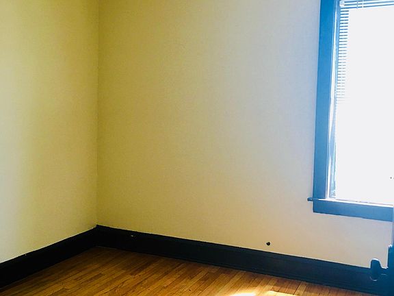 5th image of 10922 S Vernon Ave #3