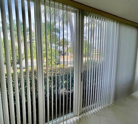 5th image of 744 Wedge DR #27