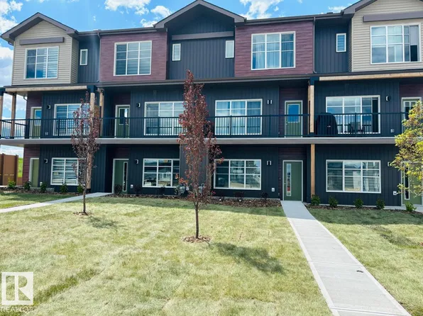 526 37th St SW, Edmonton, AB T6X 3B2