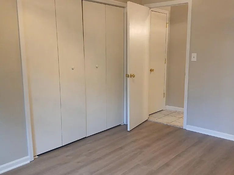 208 Oakmoor Ave #D1 — Photo 9