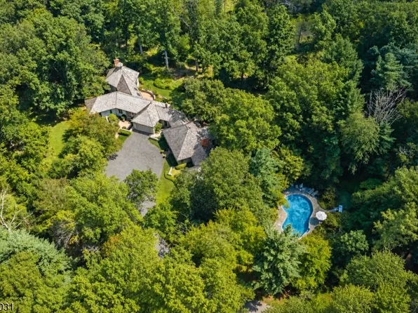 24-2 Douglass Ave, Bernardsville Boro, NJ 07924