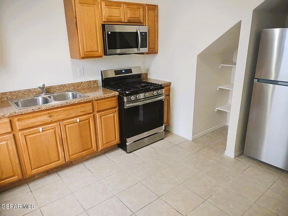 5th image of 9488 Landry McKee Ln APT B