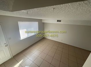 Tucker 905, Farmington, NM 87401