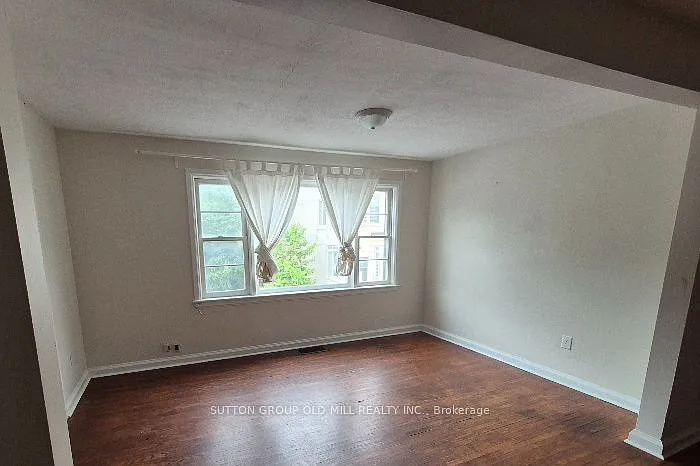 2355 Lakeshore Rd W #2 — Photo 6