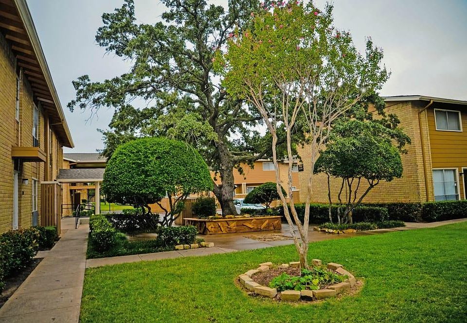 Sandpebble 900 W Rochelle Rd Irving TX Zillow