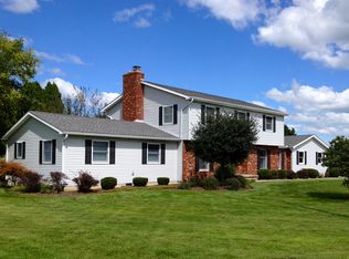 709 E Center St, Bourbon, IN 46504