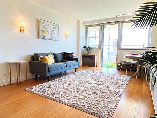 Sold by Hauseit LLC | media 1