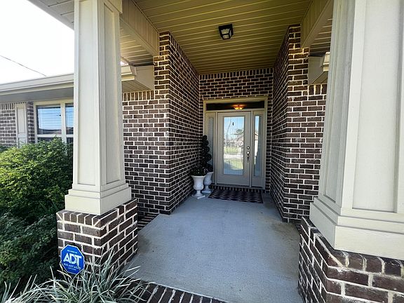4th image of 3147 Cornell Dr