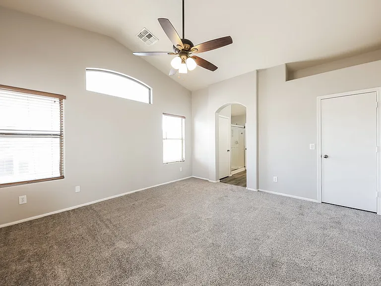 16231 W Moreland St — Photo 10