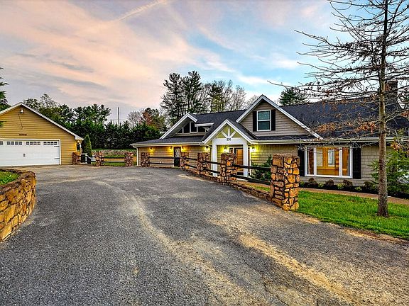 2nd image of 230 Cora Rd