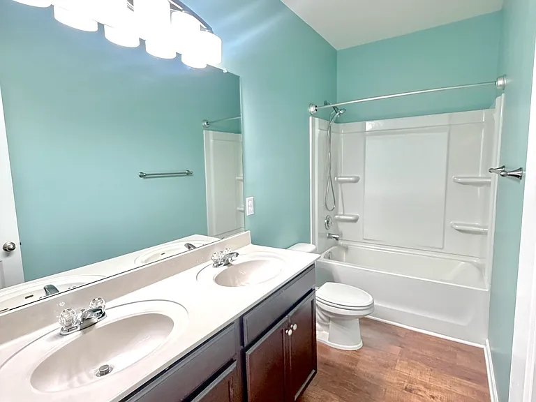 238 Addlestone Cir — Photo 16
