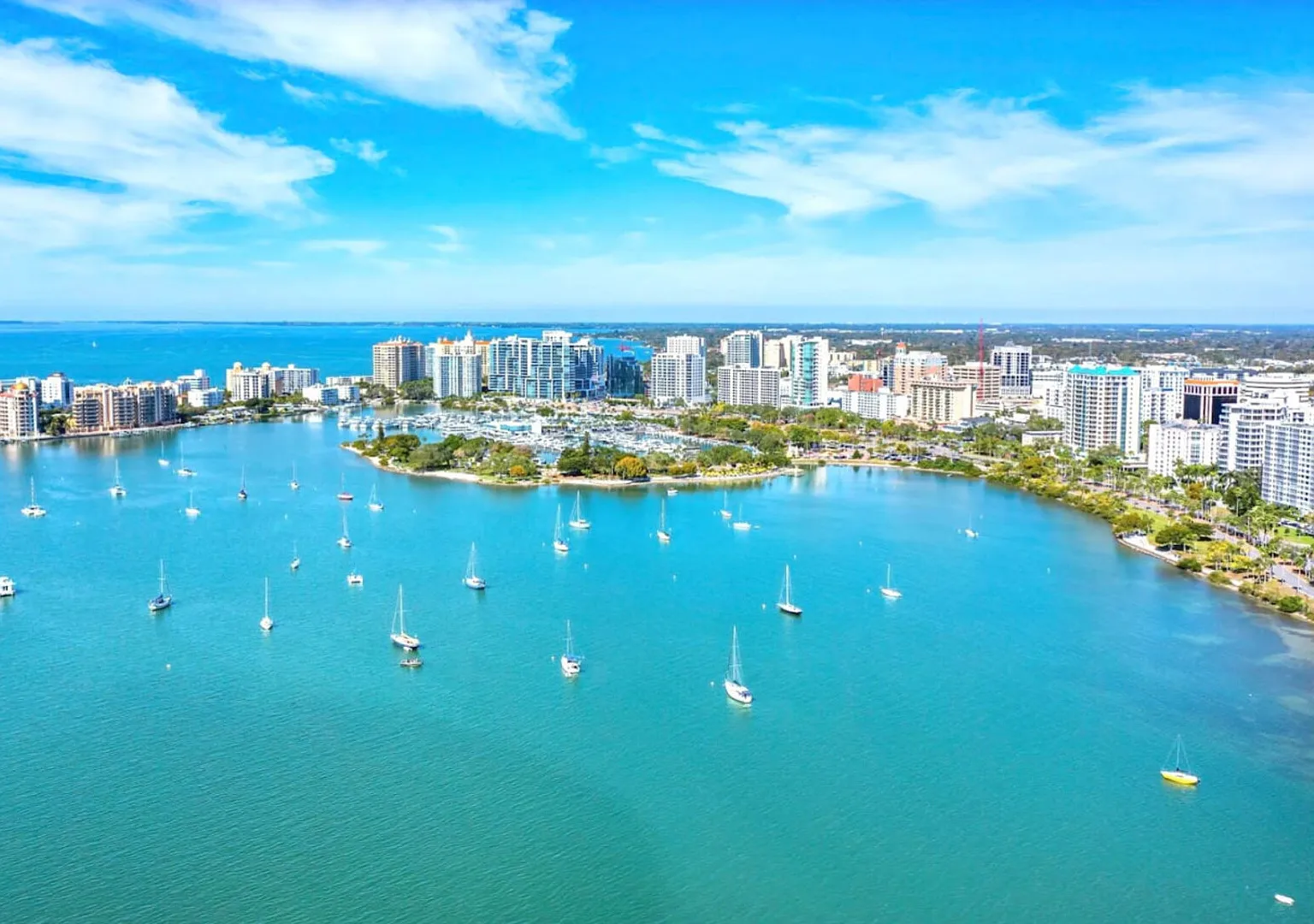 Remote Worker Friendly | Pets Welcome | Bike or Walk — Photo 2